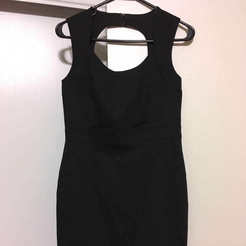 Ann Taylor black pencil keyhole back dress